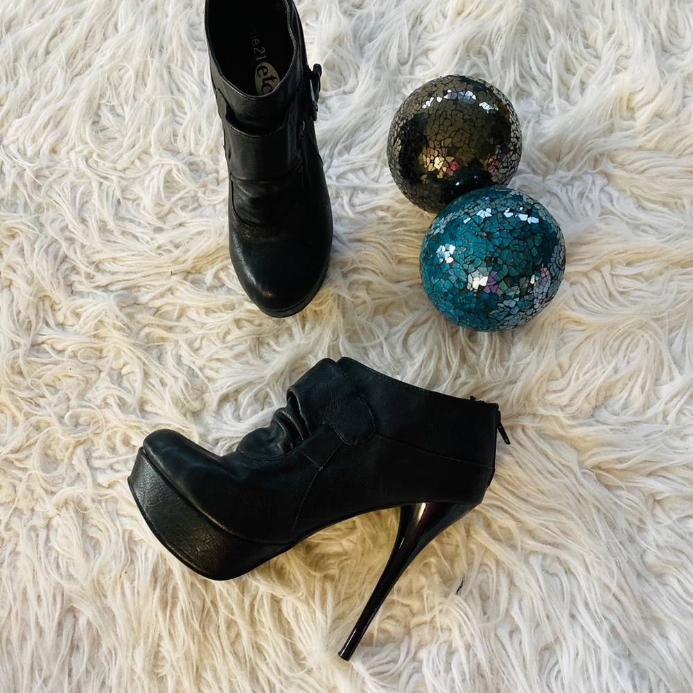 Sexy Rue 21 stiletto booties